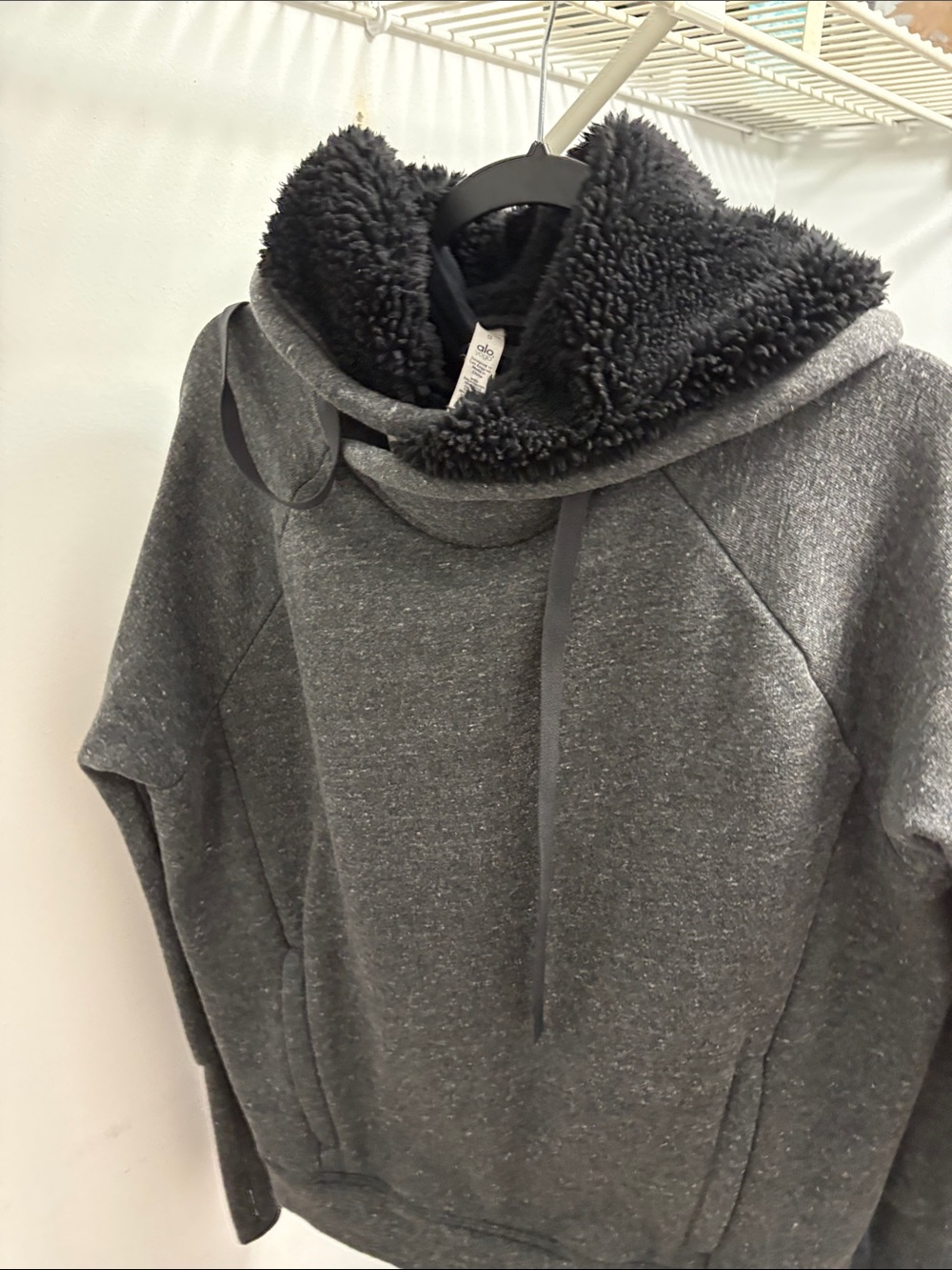 ALO Yoga Heather Charcoal Sherpa-Lined Turtleneck Pullover